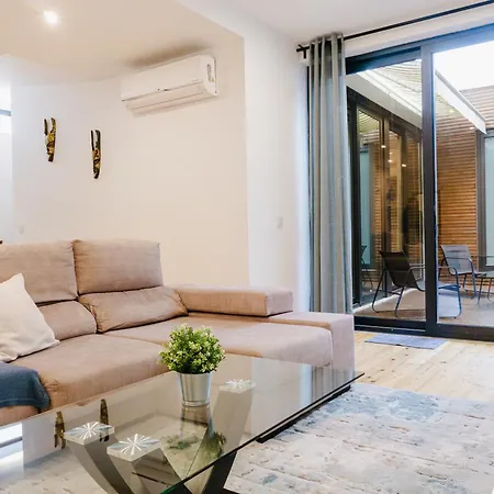 Modern 3-bedroom - Near Arroios Metro Апартаменты