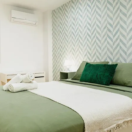 Апартаменты Modern 3-bedroom - Near Arroios Metro Лиссабон