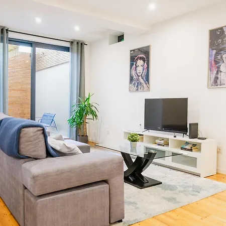 Modern 3-bedroom - Near Arroios Metro Апартаменты Лиссабон