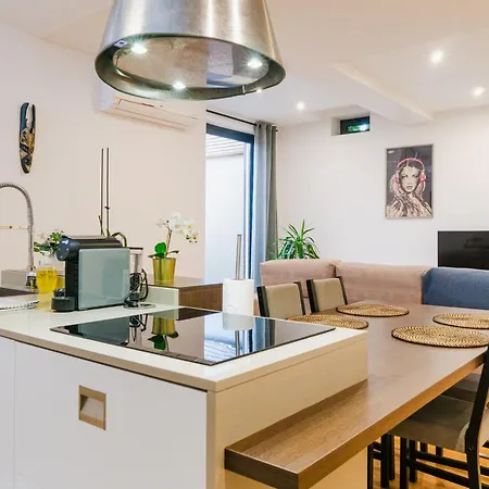 Modern 3-bedroom - Near Arroios Metro * Лиссабон