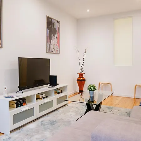 Апартаменты Modern 3-bedroom - Near Arroios Metro
