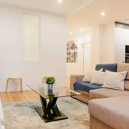 Modern 3-bedroom - Near Arroios Metro *