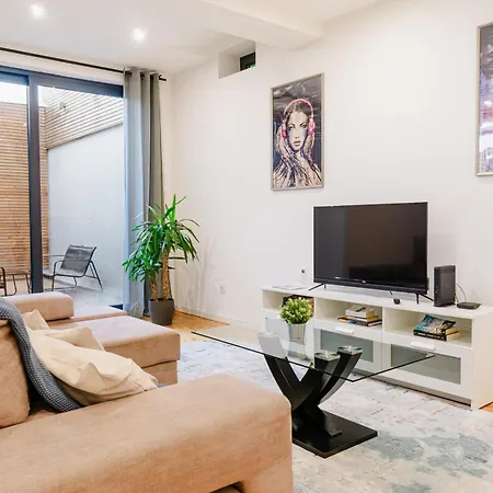 Modern 3-bedroom - Near Arroios Metro Лиссабон