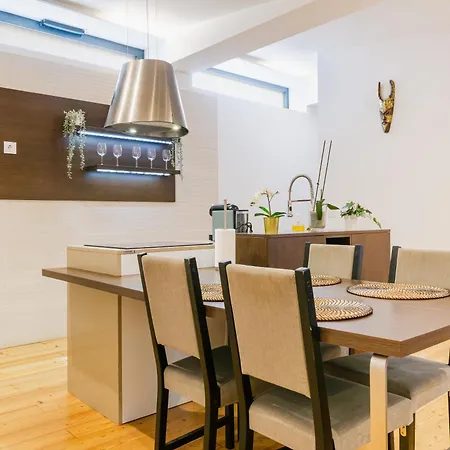 Modern 3-bedroom - Near Arroios Metro