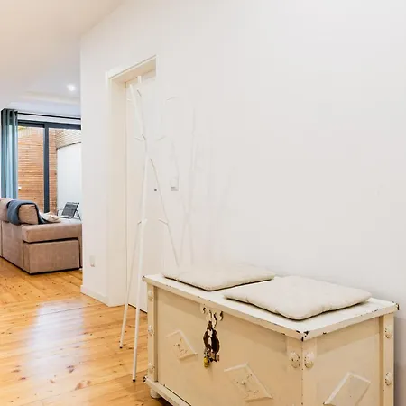 Modern 3-bedroom - Near Arroios Metro
